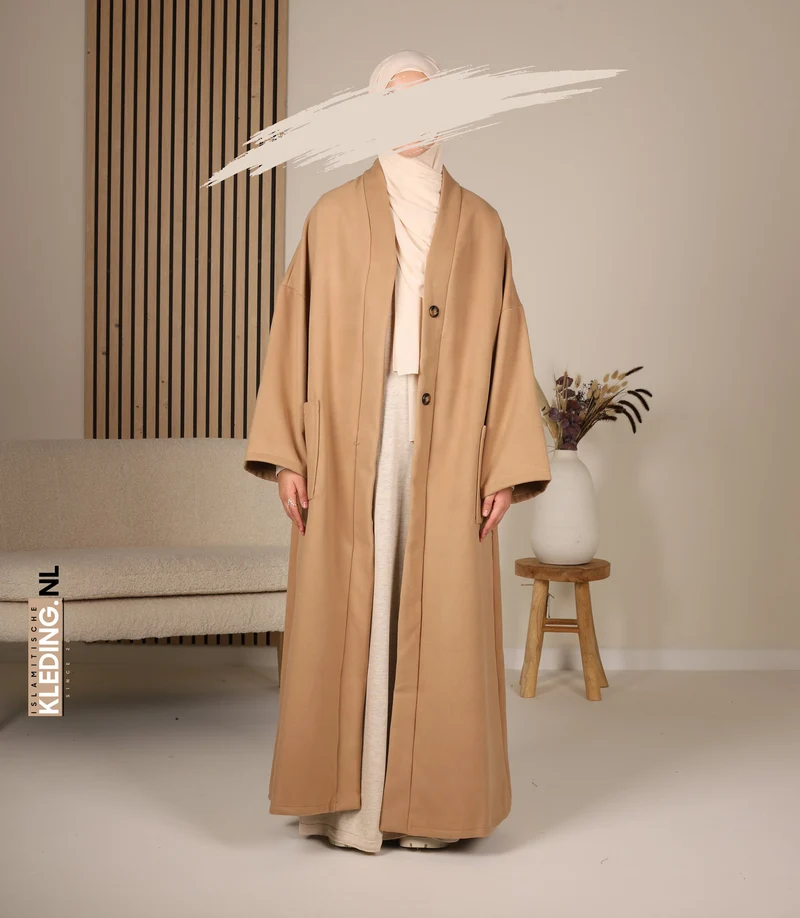Unverzichtbarer Winter-Kimono Akemi – Latte