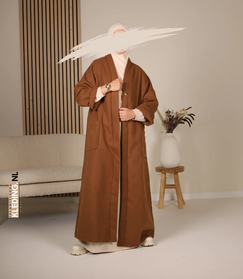 Unverzichtbarer Winter-Kimono Akemi Camel