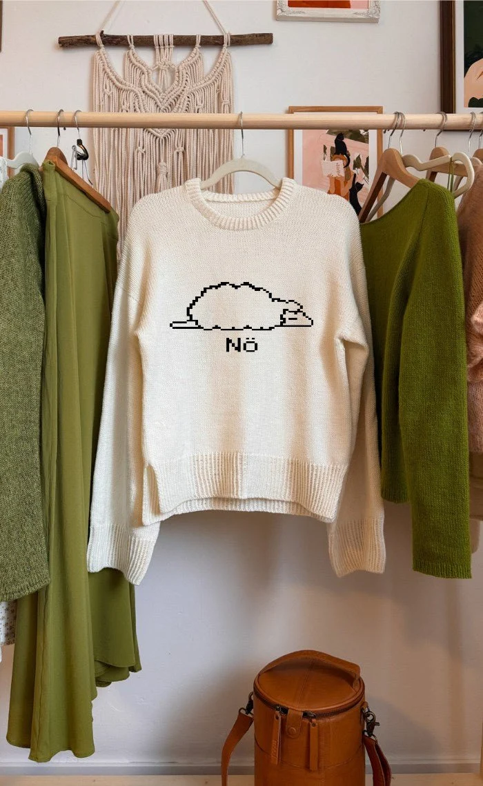 Studio Sweater mit deinem Wunsch-Motiv - The Merry Merino 140 GOTS - Strickset