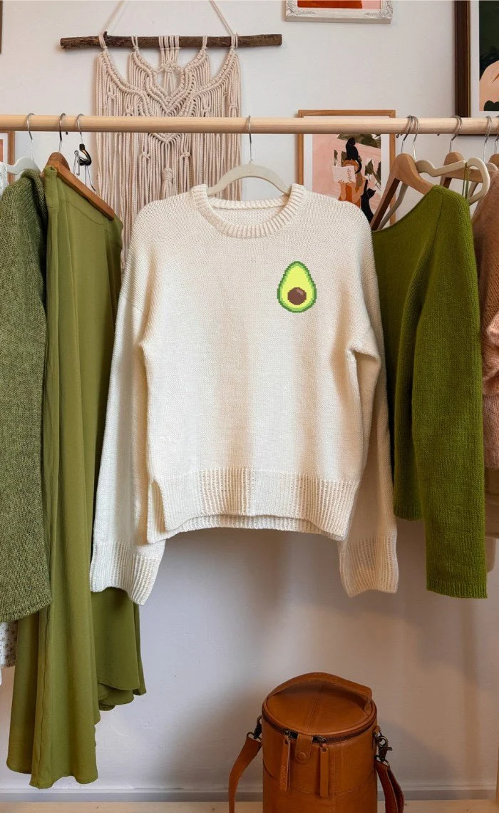 Studio Sweater mit deinem Wunsch-Motiv - The Merry Merino 140 GOTS - Strickset
