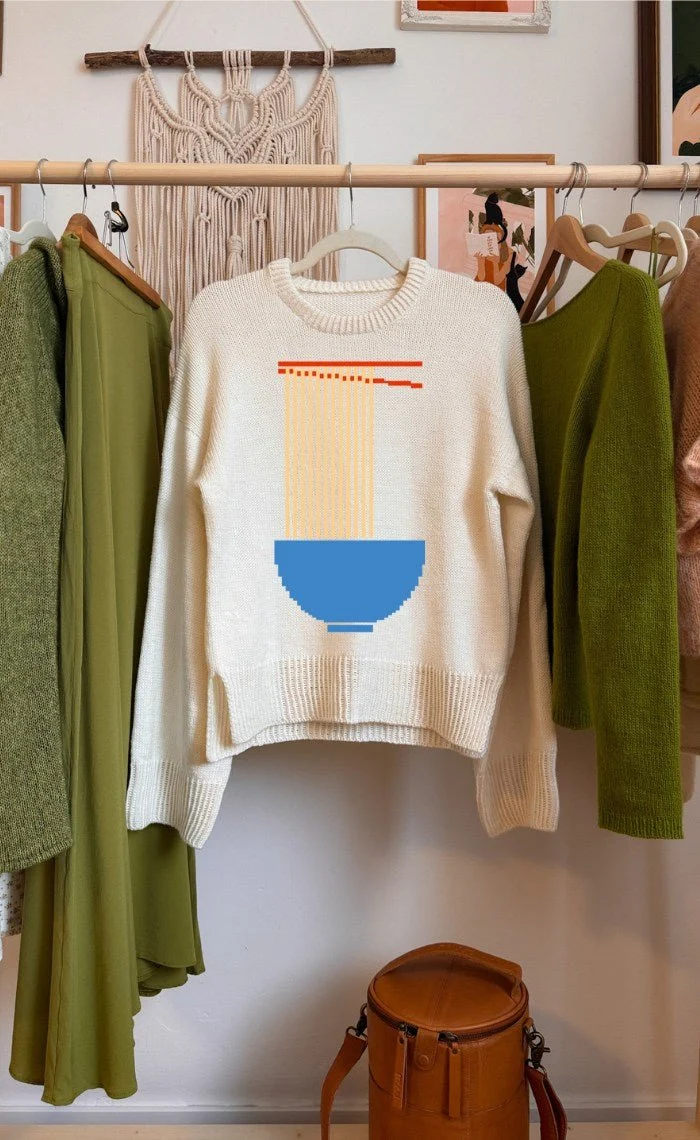 Studio Sweater mit deinem Wunsch-Motiv - The Merry Merino 140 GOTS - Strickset