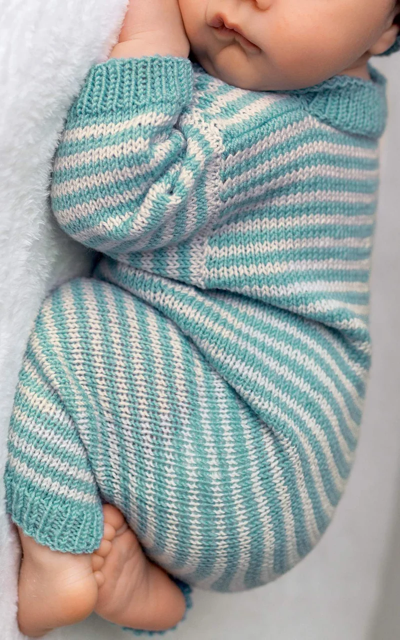 Baby Overall im Streifenmuster - THE MERRY MERINO 220 GOTS - Strickpaket