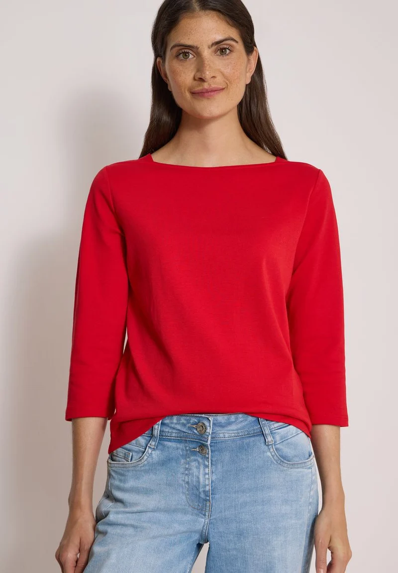 Basic Shirt mit U-Boot-Ausschnitt