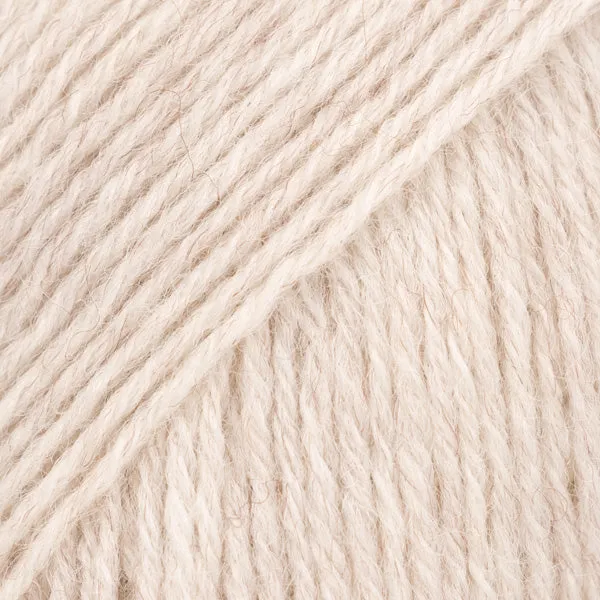 DROPS Fabel Uni Colour 124 Weiß-Sand