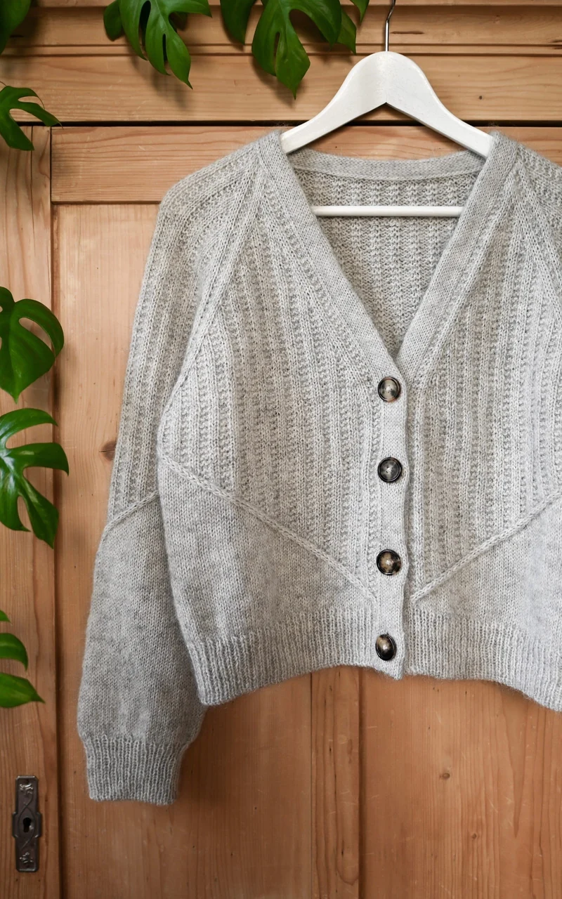 Cosmo Cardigan - DOUBLE SUNDAY EDITION - Strickset