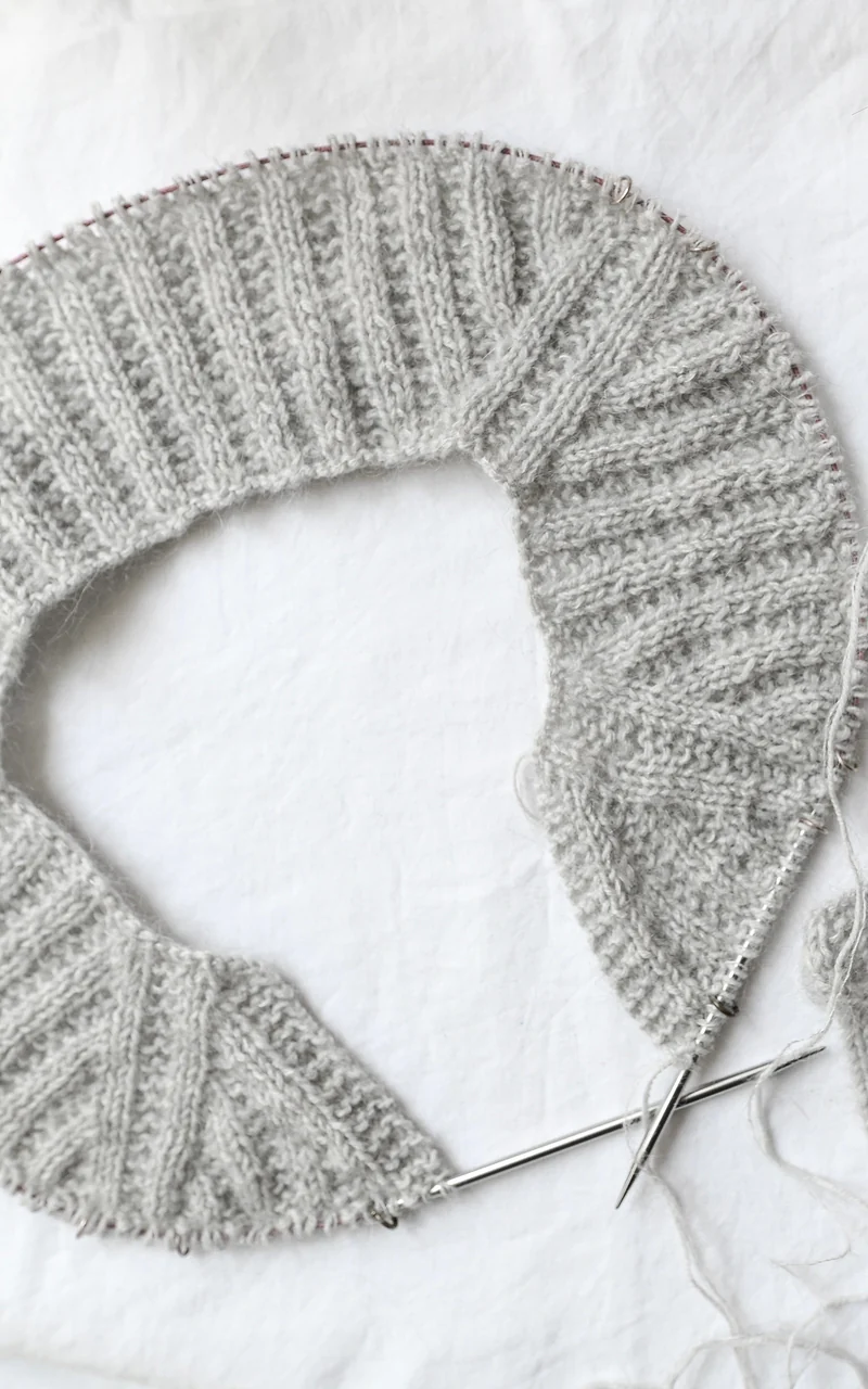 Cosmo Cardigan - DOUBLE SUNDAY EDITION - Strickset