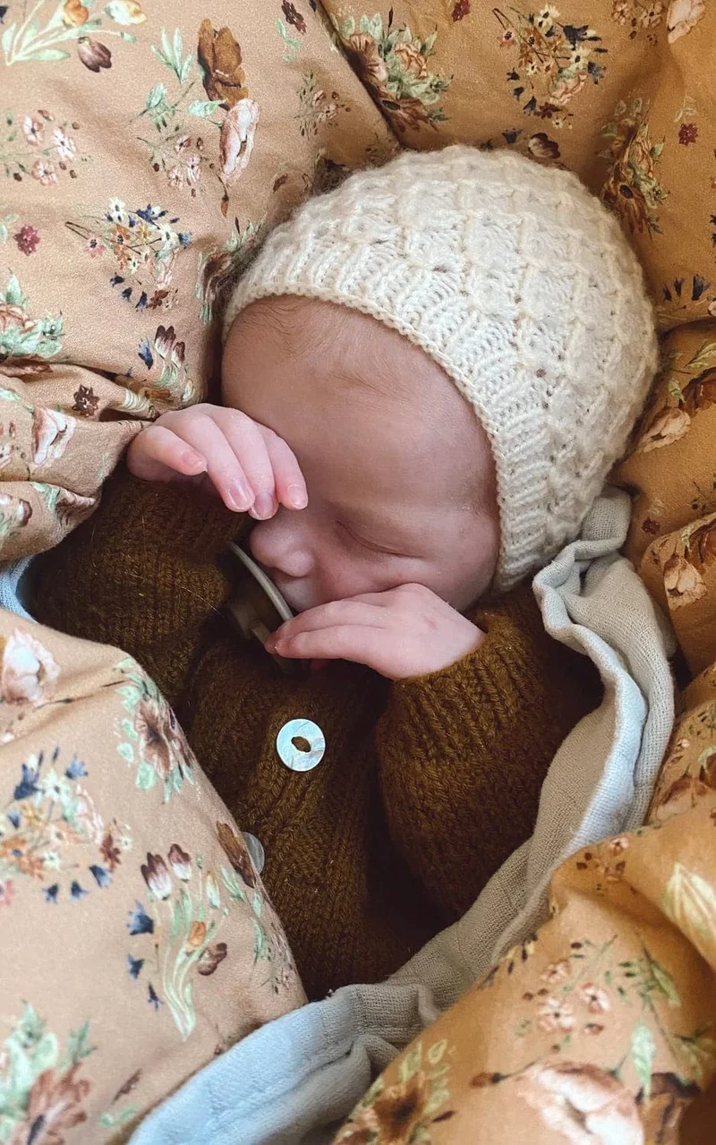 Karens Haube Baby - SUNDAY - Strickset