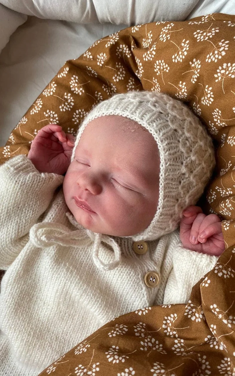 Karens Haube Baby - SUNDAY - Strickset