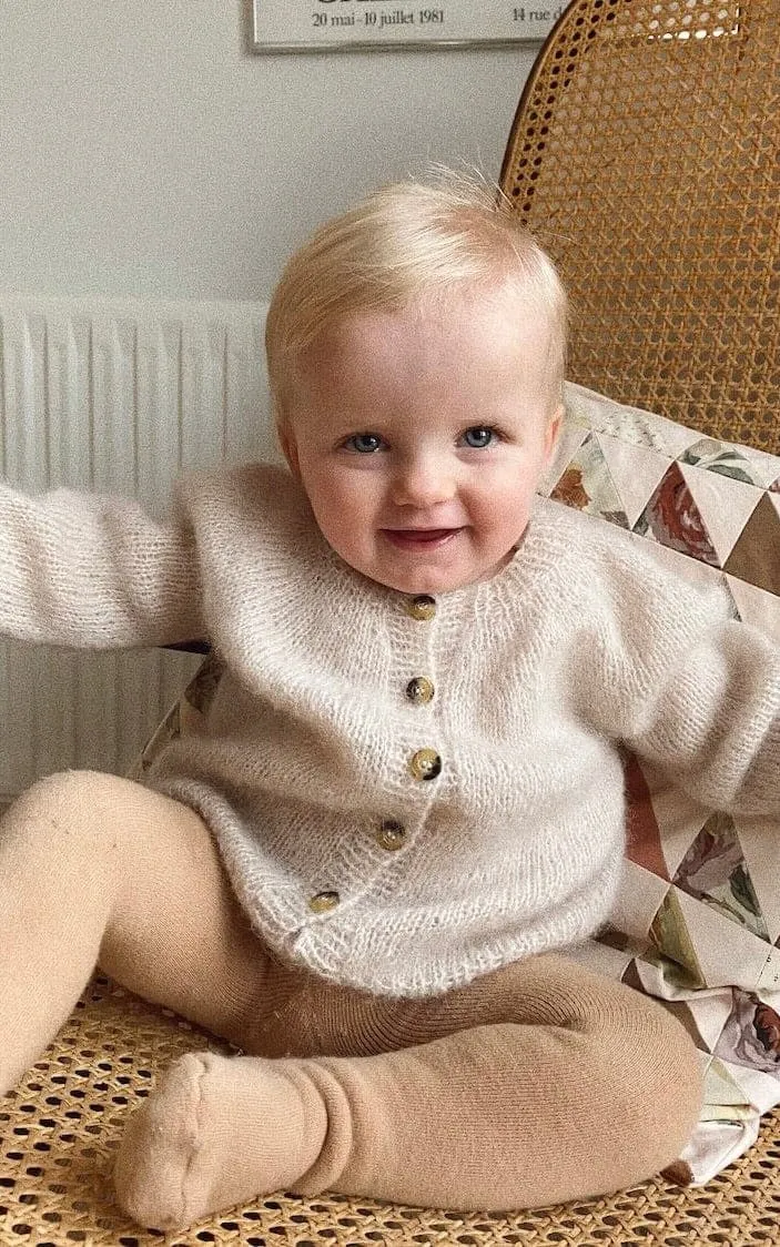 Novice Cardigan Baby Mini Mohair Edition - TYNN SILK MOHAIR - Strickpaket