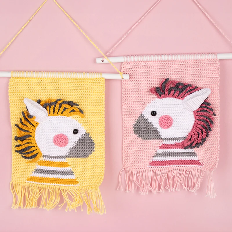 Wandbehänge „Zebra Zara“ – Häkelpaket – Mrs. Milly