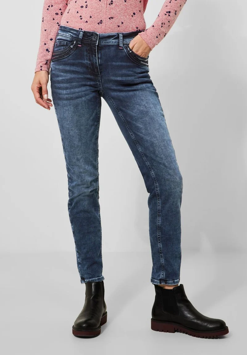Loose Fit Jeans