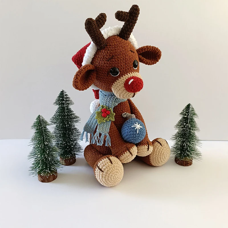 Weihnachtskuscheltier Robbie Chunky Chenille – Häkelpaket