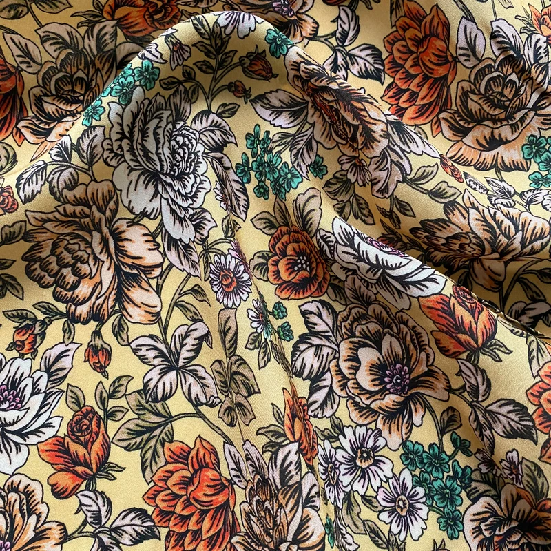 No. 247 Viskose Blumenprint / 1,35 m