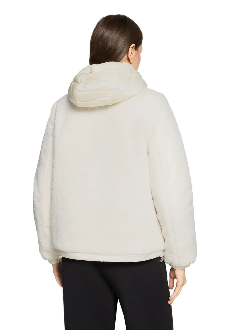 Plüschjacke