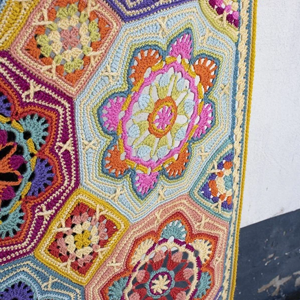 Persian Tiles Eastern Jewels Decke – Häkelpaket