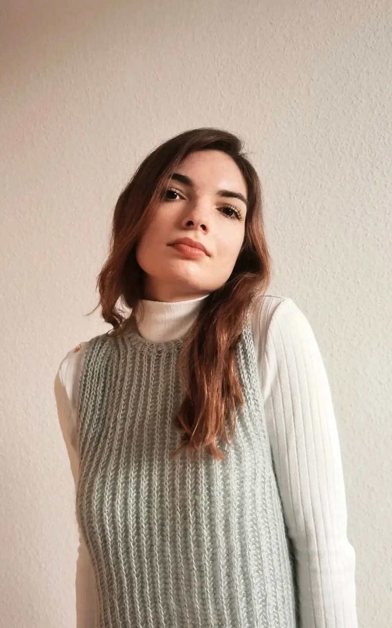 Fluffy Cloud Slipover - SILKHAIR - Strickset