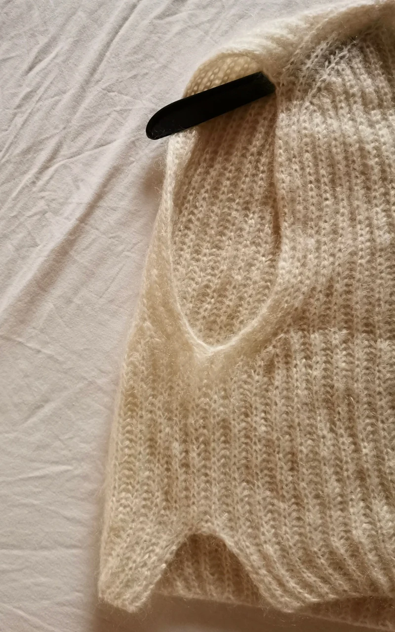 Fluffy Cloud Slipover - SILKHAIR - Strickset