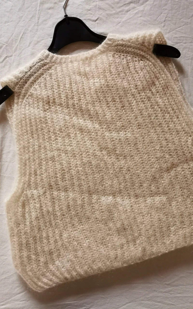 Fluffy Cloud Slipover - SILKHAIR - Strickset