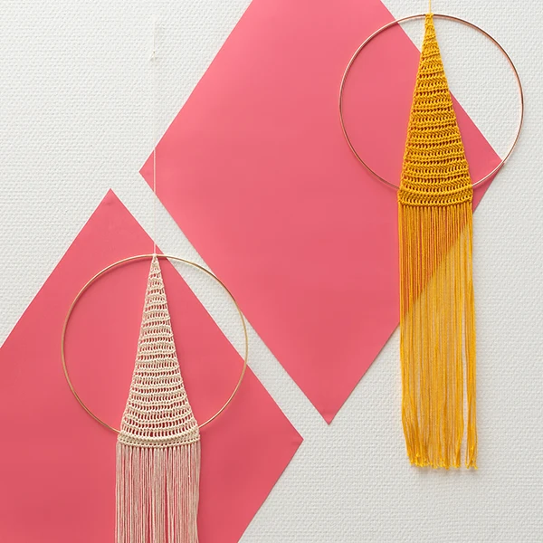 Yarn and Colors – Broschüre „Must-have Triangle Wall Hanging“