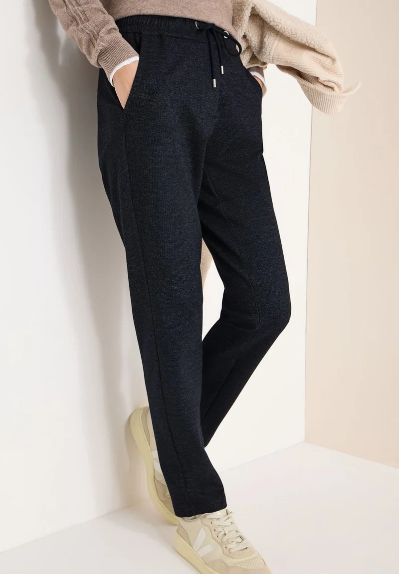 Slim Leg Hose