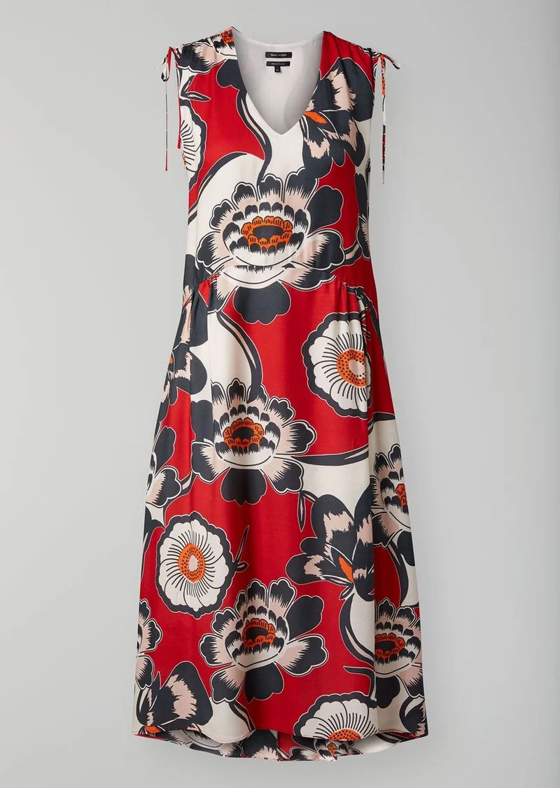 dress, long, dividing seam with ple