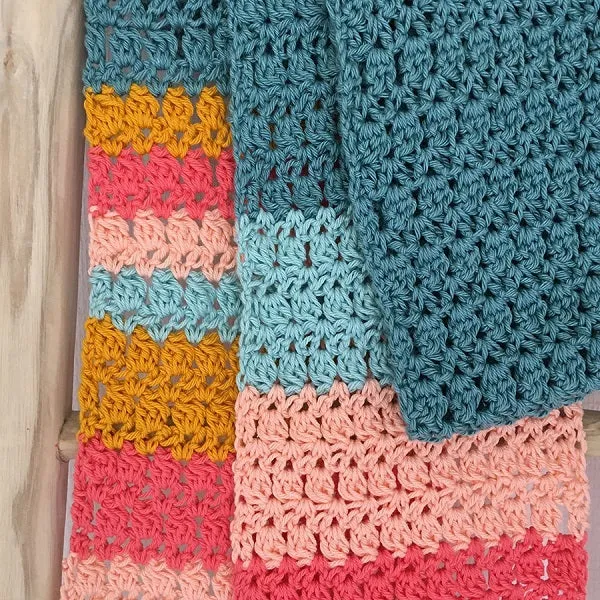 Yarn and Colors – Broschüre „Bunte Schals“