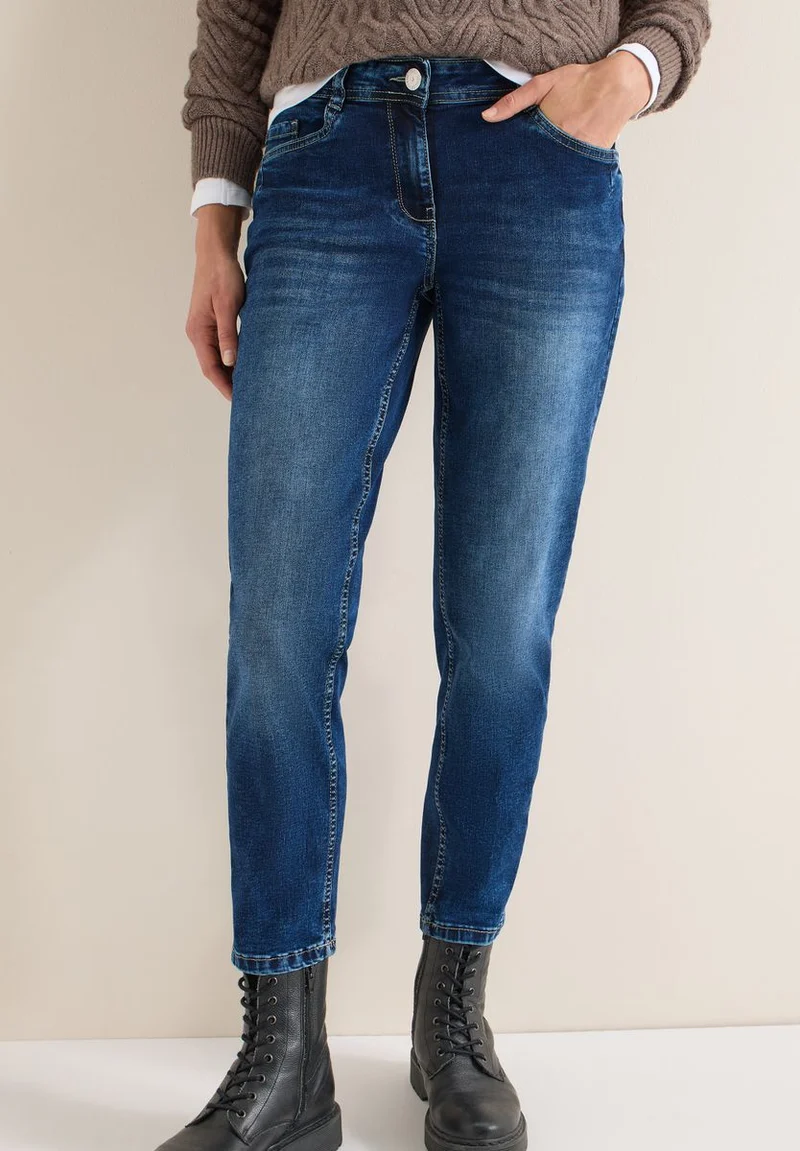 Slim Leg Jeans