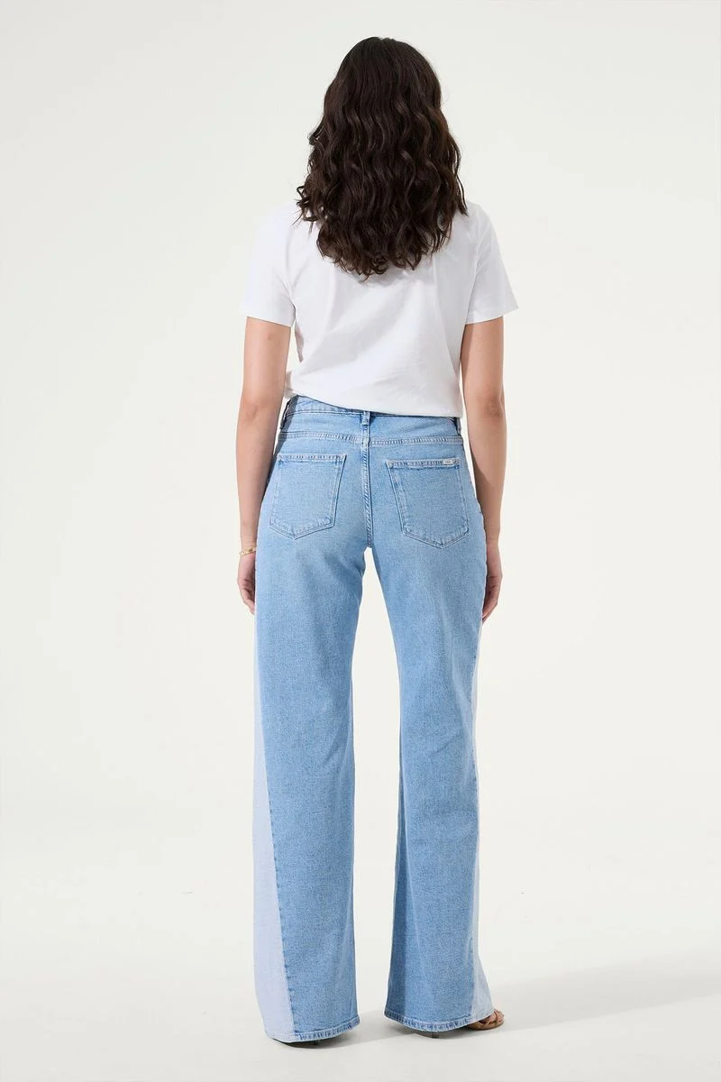 249 Celia wide
