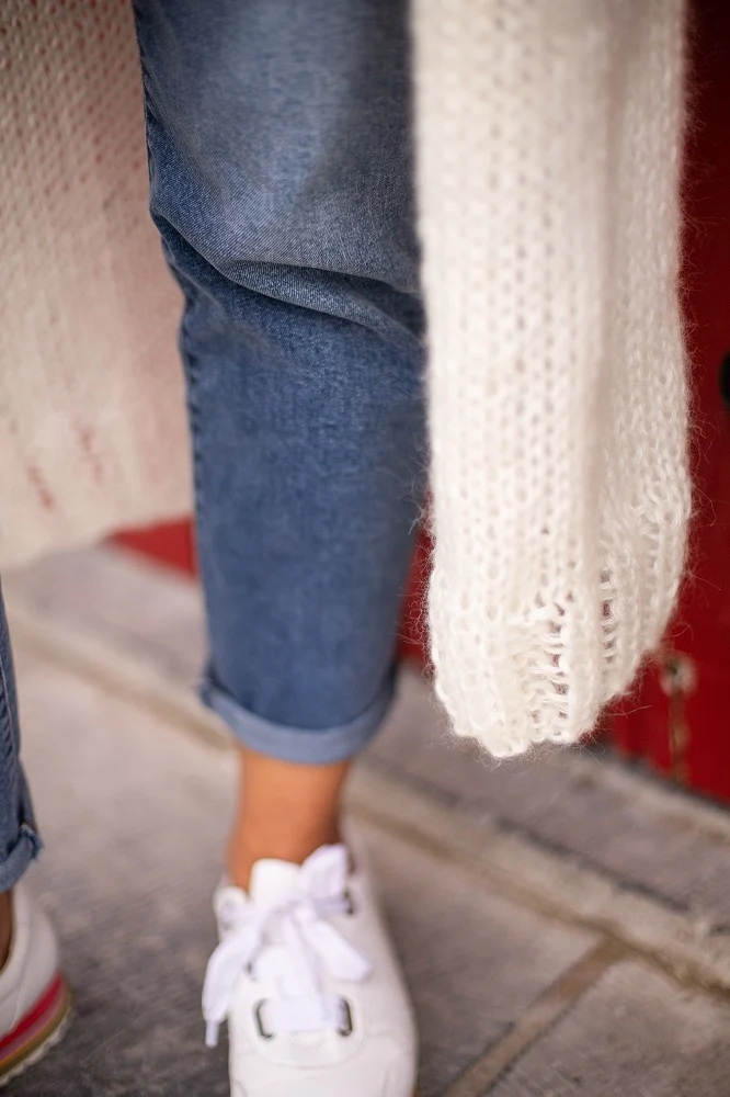 Strickpaket für eine lange, elegante Jacke