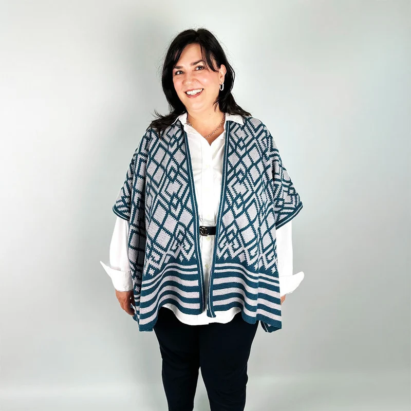 GeoChic Cape – The Queen of Loops: Garn- und Häkelpaket