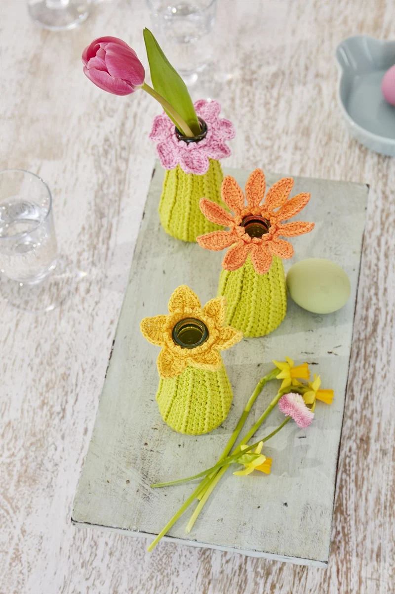 Häkelanleitung „Catania“-Vasen mit Blumen (digital)
