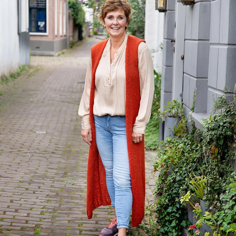 Strickpaket für eine lange, ärmellose Jacke „Elegant“