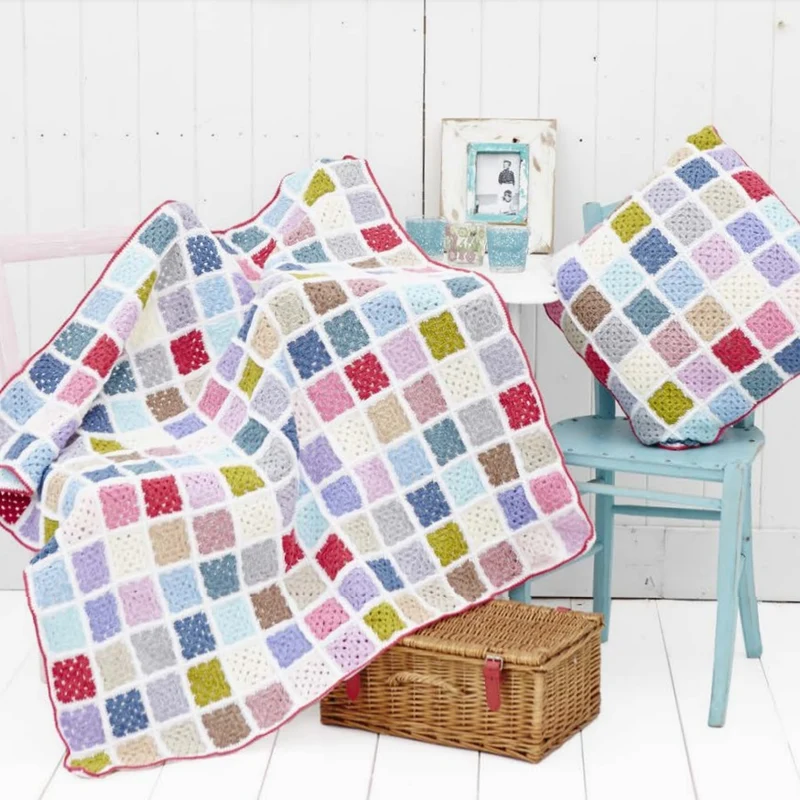 Häkelanleitung Stylecraft Special DK Nr. F003 Decke und Kissen (digital)