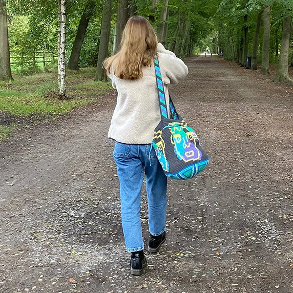 Häkelanleitung für die „Face It Mochilla“-Tasche