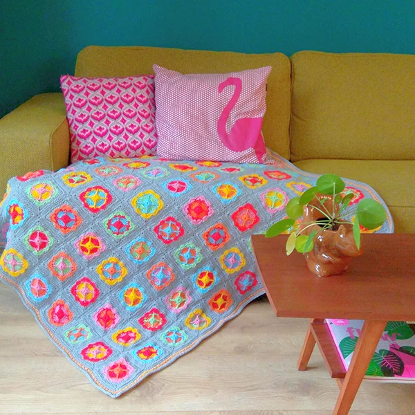 Häkelpaket „Acrylic Power Flower“-Decke