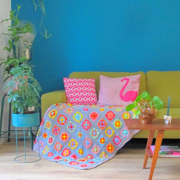 Häkelpaket „Acrylic Power Flower“-Decke