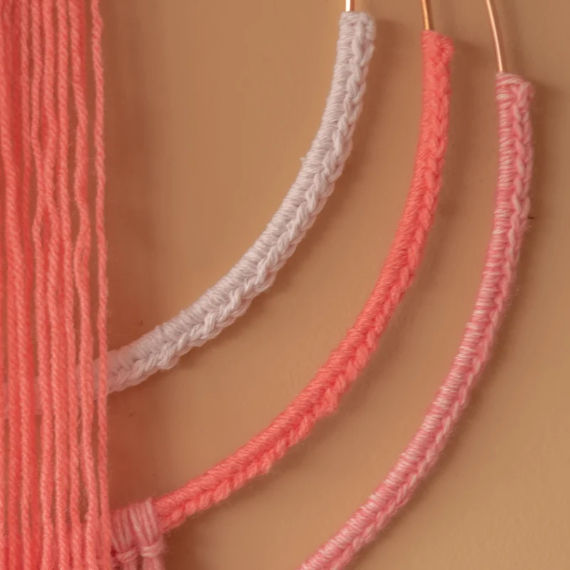 Makramee-Anleitung „Yarn and Colors – Wrapped up“ Wandbehang