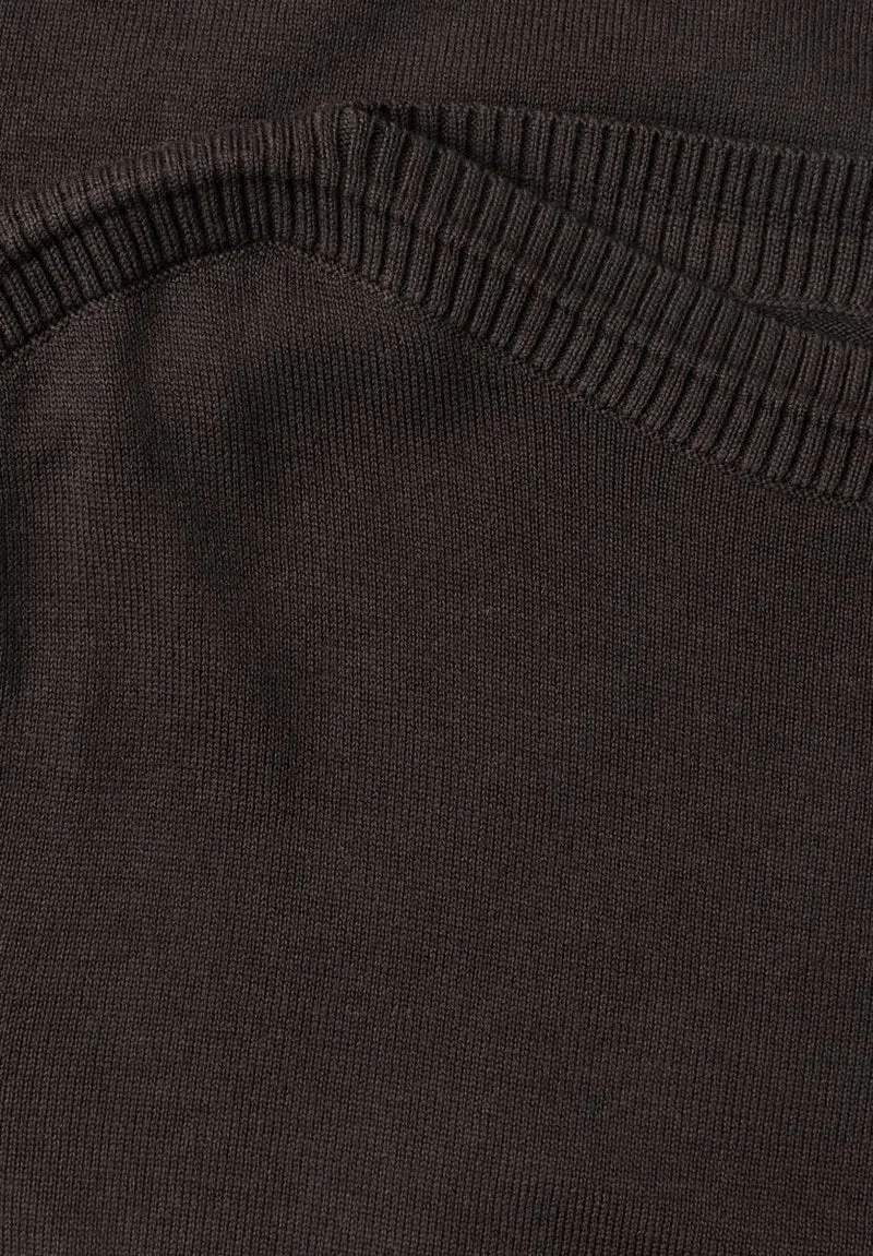Basic Pullover mit U-Boot-Ausschnitt