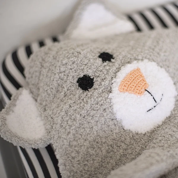 Häkelanleitung „Wollplatz“ – Wickeldecke „Katze“ (digital)