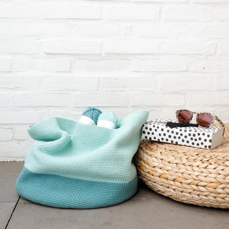 Häkelanleitung „Yarn and Colors Slouchy Pouch Color Block“ (digital)
