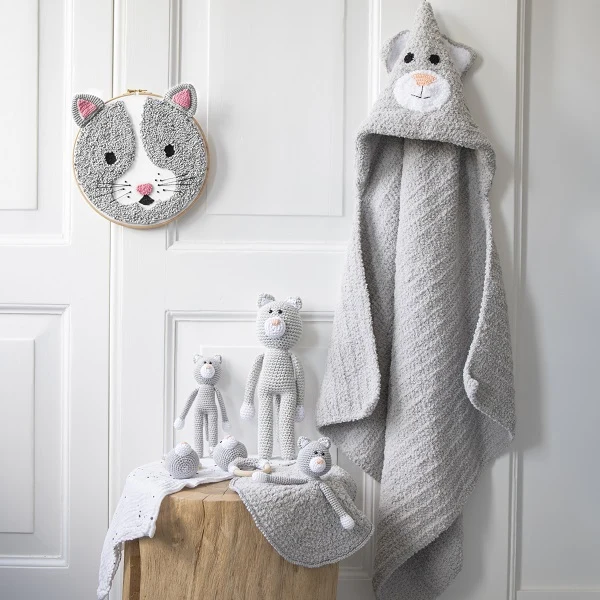 Häkelanleitung von Wollplatz: Kuschelpuppe „Katze“
