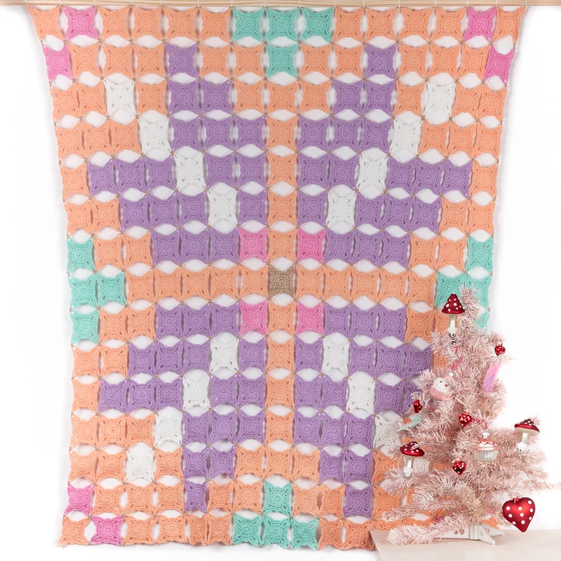 Häkelanleitung „Yarn and Colors – Bunter Weihnachtswandbehang“