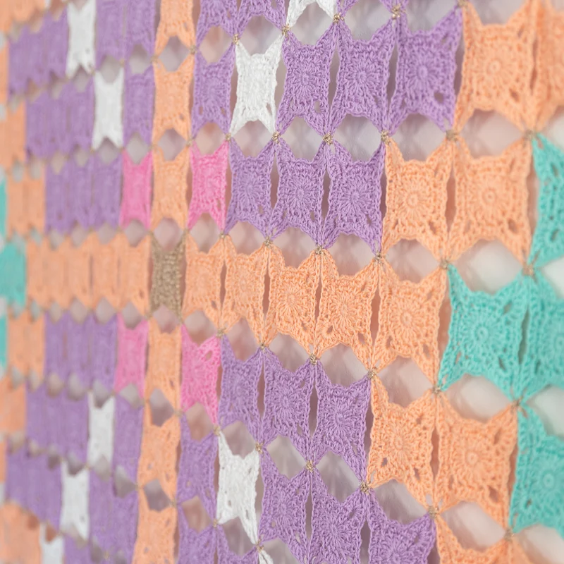 Häkelanleitung „Yarn and Colors – Bunter Weihnachtswandbehang“