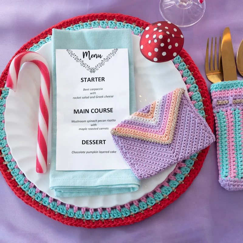 Häkelanleitung „Yarn and Colors“ – Bunter Weihnachts-Menühalter