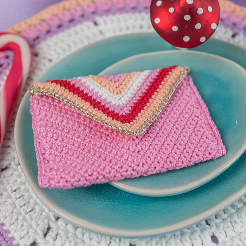 Häkelanleitung „Yarn and Colors“ – Bunter Weihnachts-Menühalter
