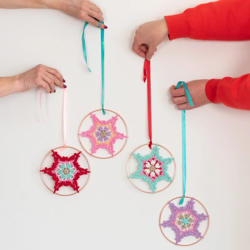Häkelanleitung „Yarn and Colors Colorful Christmas Star“ (digital)