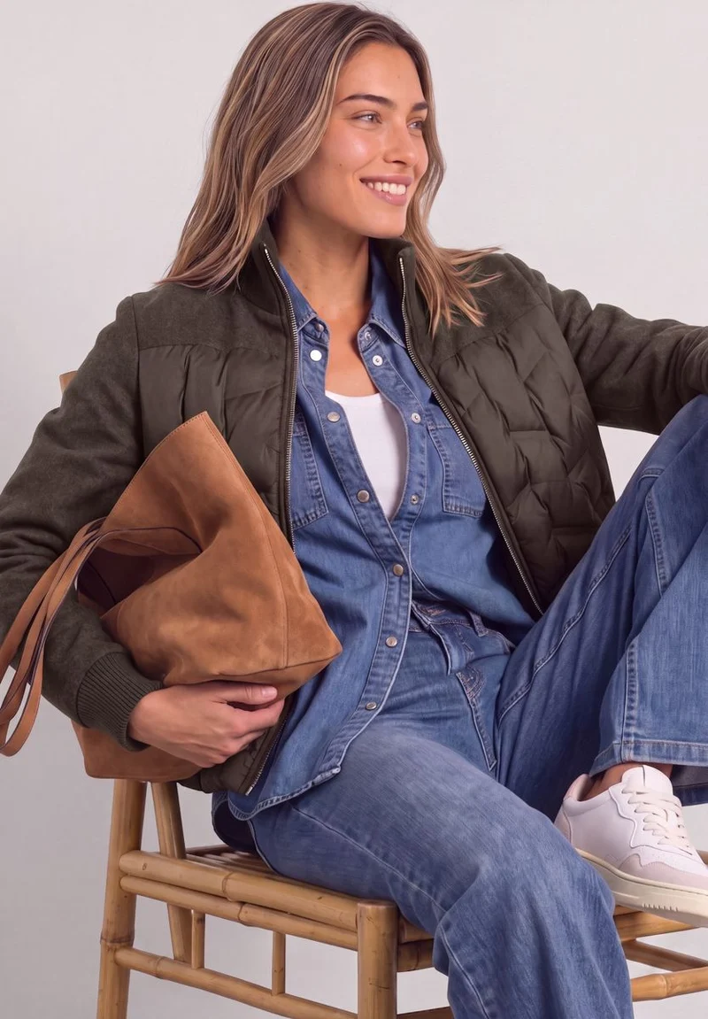 Strukturmix Jacke mit geklebter Steppung