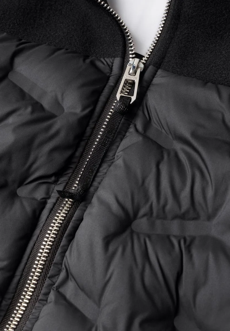 Strukturmix Jacke mit geklebter Steppung