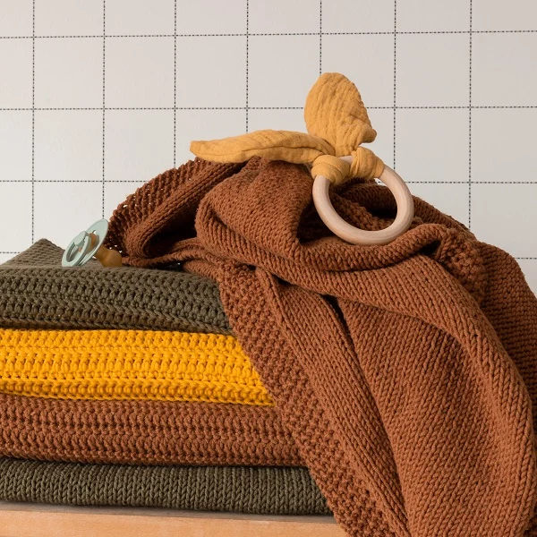 Strickanleitung „Oh Baby!“ von Yarn and Colors – Strickdecke (digital)