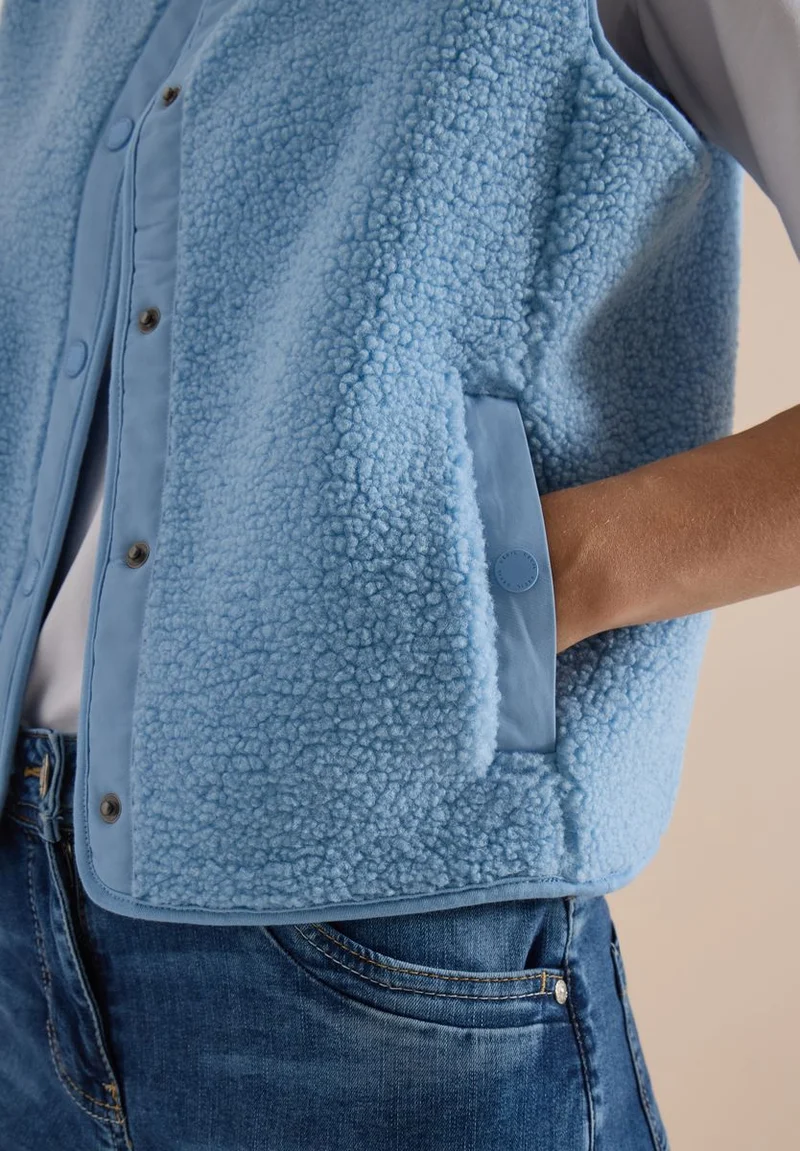 Teddy-Weste mit Softshelldetails